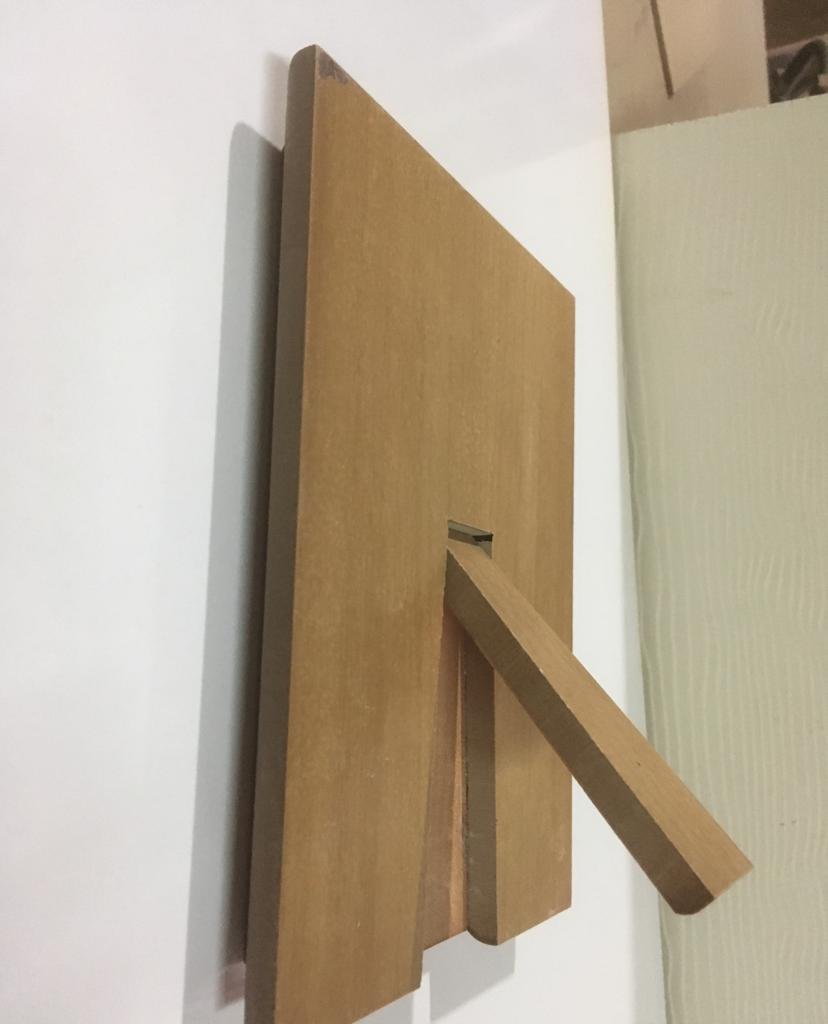 ahşap masa üstü çerçeve